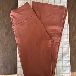 Lululemon Groove HR Flare Pant